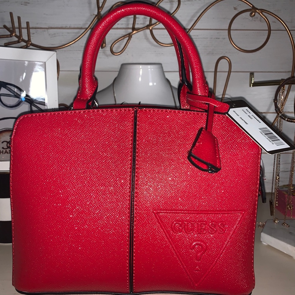 New, red/shiny, Guess bag 🛍❤️✨